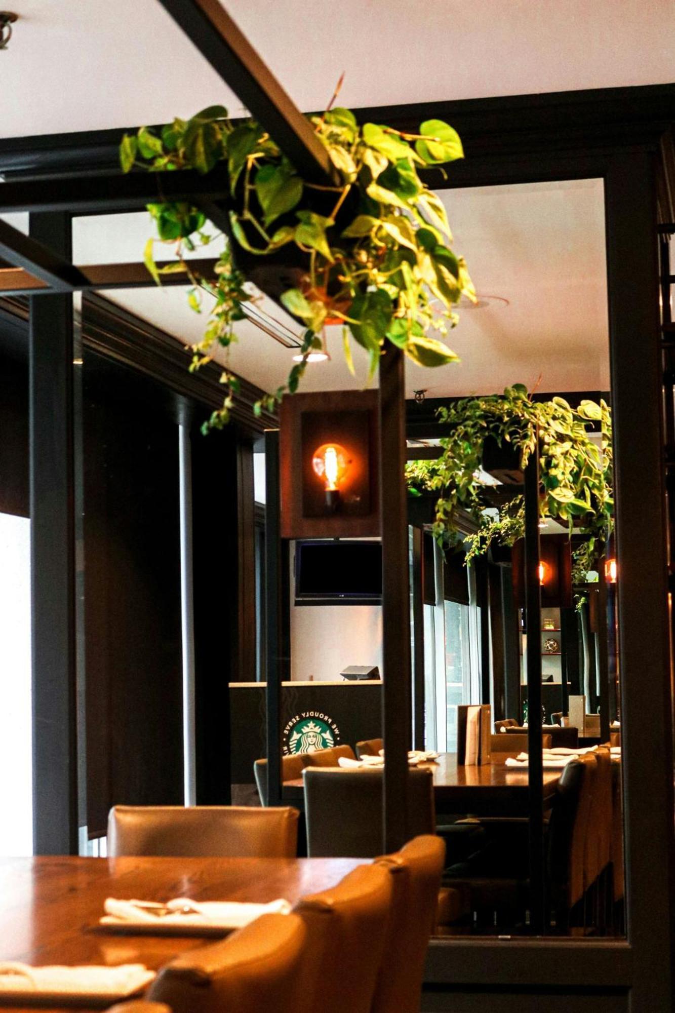 Delta Hotels By Marriott Montreal Bagian luar foto